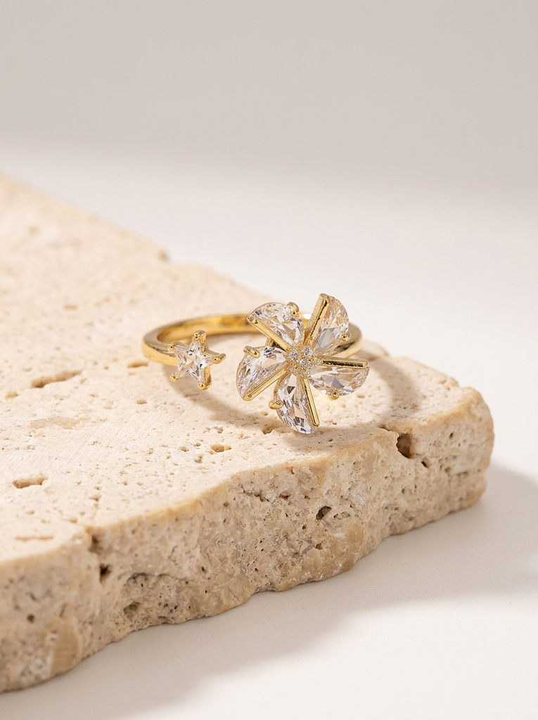 The SPIN STAR Elegant Fidget Ring