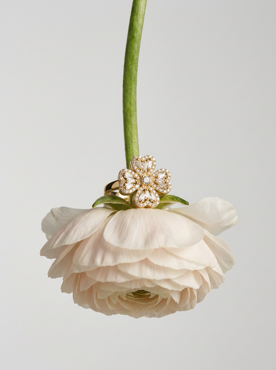 Golden Four-Leaf Clover Fidget Ring