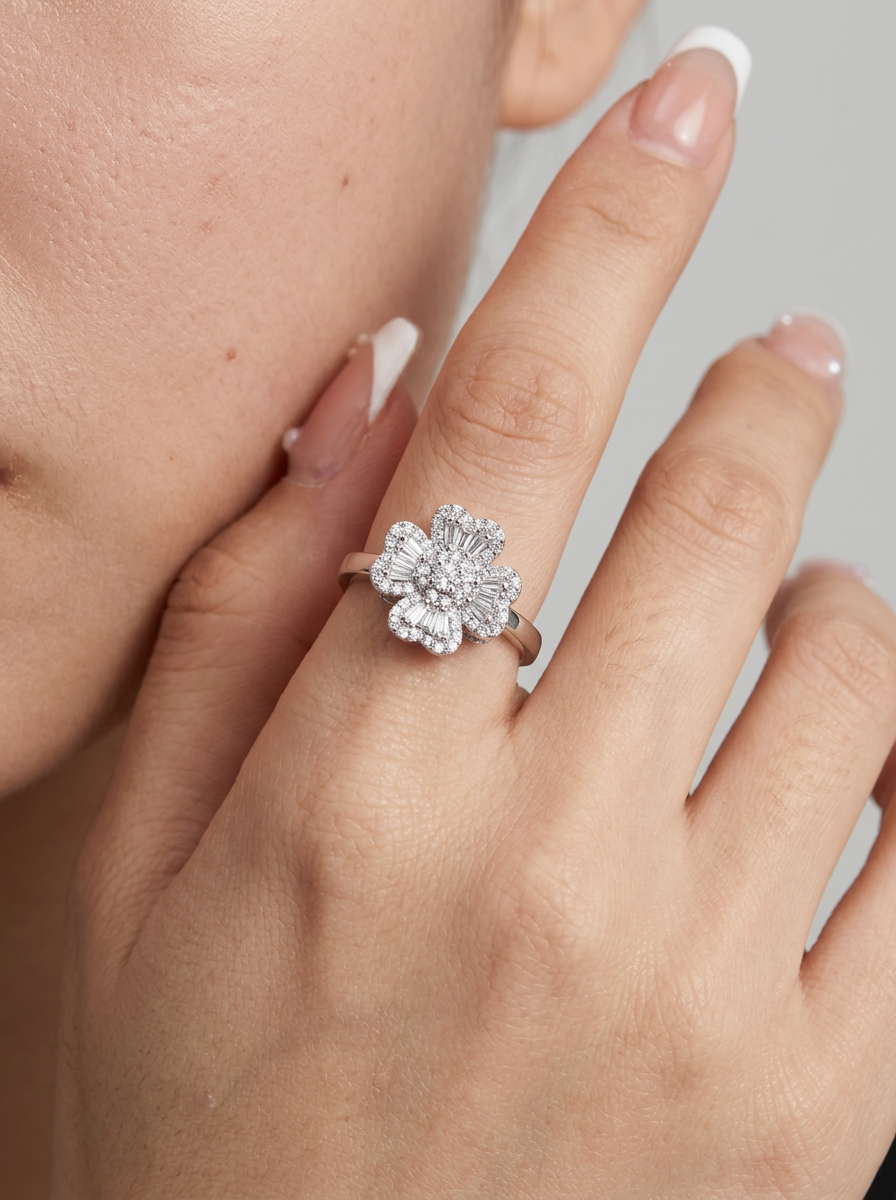 Silver Four-Leaf Clover Fidget Ring